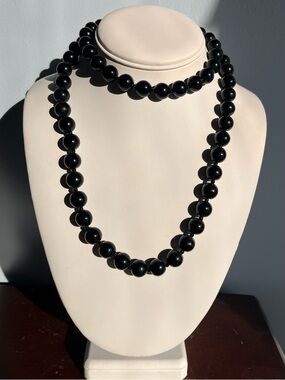 Vintage Black Beaded Necklace - Elegant Classic Women’s Jewelry